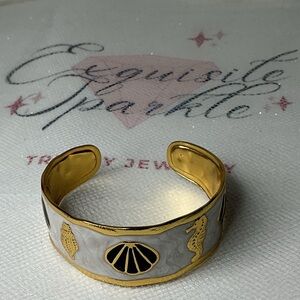 🌊Coastal Gold Tone White & Black Enamel Seahorse Seashell Cuff Bracelet